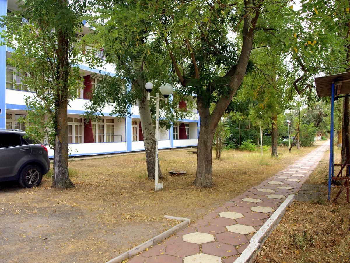 Neptun-2 Hotel Kobleve Exterior foto